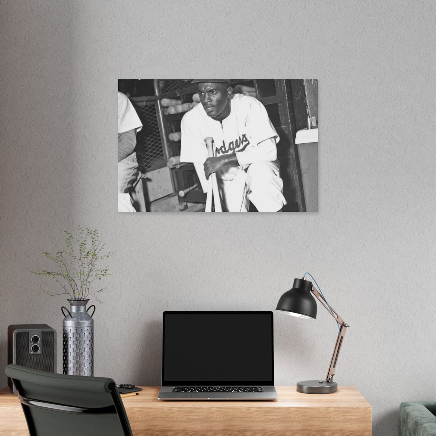 JACKIE BREAKS THE COLOR BARRIER